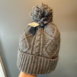 Sonoma NWT Faux Fur‎ Lined Xtra Warm Pom Pom Winter Hat in Gray